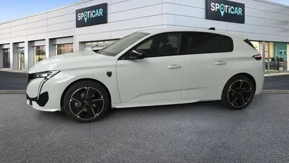 Usado Peugeot e-308 114 kW (156 CV) 2023 Blanco Utilitario