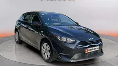 Usado 2023 Kia Ceed 2 Berlina | 16.470 € (Precio justo)