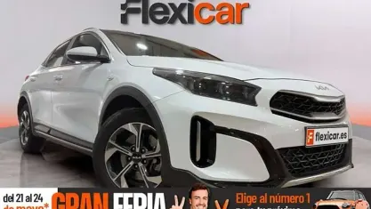 Usado Kia XCeed 101 HP (74 kW) 2024 Branco SUV