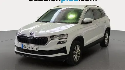 Usado Skoda Karoq Selection 116 CV (85 kW) 2024 Blanco SUV