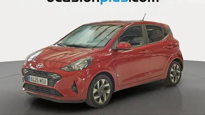 Usado Hyundai i10 67 CV (49 kW) 2024 Rojo Utilitario