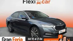 Gris Usado 2021 Skoda Octavia Ambition Berlina | 21.990 € (Precio justo)