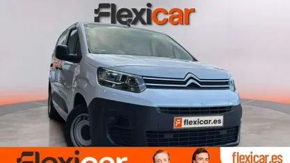 Usado Citroën Berlingo Feel 102 CV (75 kW) 2023 Blanco Monovolumen