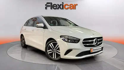 Usado Mercedes B180 116 CV (85 kW) 2021 Blanco Monovolumen