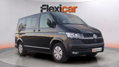 Usado VW Caravelle Pro 150 CV (110 kW) 2023 Negro Monovolumen