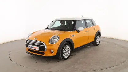 Usado Mini Cooper 135 CV (99 kW) 2015 Naranja Utilitario