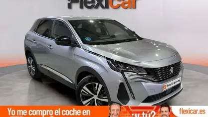 Usado Peugeot 3008 Allure 136 CV (100 kW) 2024 Gris SUV