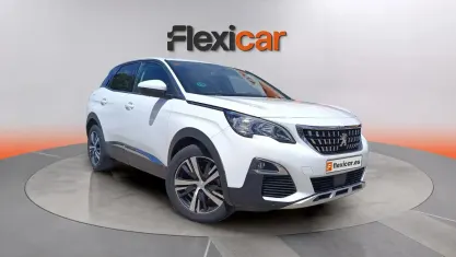 Usado Peugeot 3008 Allure 131 CV (96 kW) 2018 Blanco SUV
