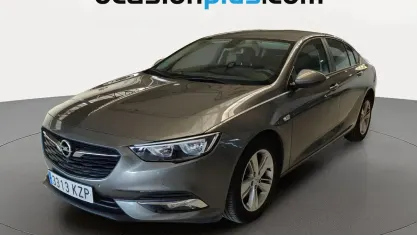 Usado Opel Insignia Selective 136 CV (100 kW) 2019 Gris Berlina