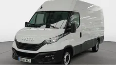 Blanco Usado 2023 Iveco Daily Familiar | 27.010 € (Super precio)