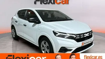 Käytetty Dacia Sandero Essentiel 101 HP (74 kW) 2025 Valkoinen Viistoperä