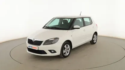 Usado Skoda Fabia Ambition 75 CV (55 kW) 2014 Blanco Berlina