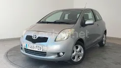 Gris / plata Usado 2006 Toyota Yaris Luna Berlina | 2900 € (Buen precio)