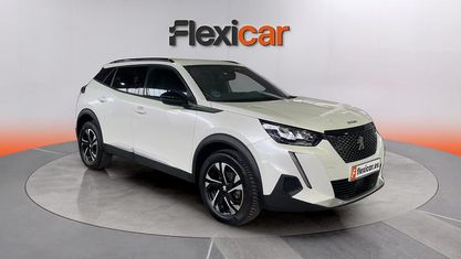 Używany Peugeot 2008 Allure 101 KM (74 kW) 2023 Biały SUV