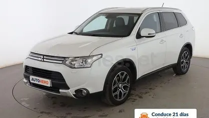 Usado 2015 Mitsubishi Outlander P-HEV SUV | 13.799 € (Precio justo)
