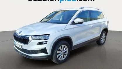 Usado Skoda Karoq Selection 116 CV (85 kW) 2024 Blanco SUV