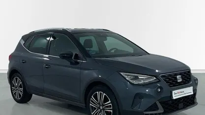 Gris Usado 2024 Seat Arona FR SUV | 18.957 € (Precio justo)