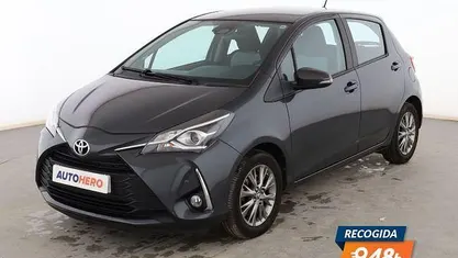 Usado Toyota Yaris Active 111 CV (81 kW) 2019 Gris Berlina