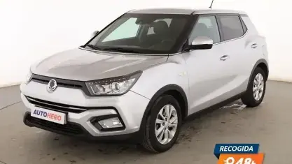 Usado SsangYong Tivoli Limited 128 CV (94 kW) 2019 Gris SUV