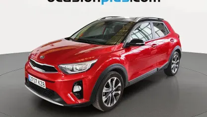 Usado Kia Stonic 120 CV (88 kW) 2019 Rojo SUV