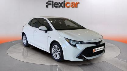 Używany Toyota Corolla Active 122 KM (89 kW) 2020 Biały Hatchback