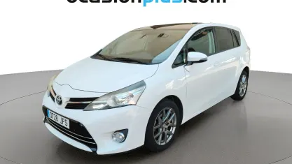 Usado Toyota Verso Advance 112 CV (82 kW) 2015 Blanco Monovolumen
