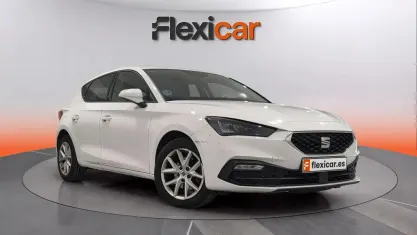 Usado Seat Leon Style 116 CV (85 kW) 2022 Blanco Berlina