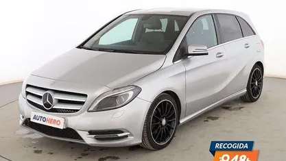 Usado Mercedes B180 110 CV (80 kW) 2014 Gris Monovolumen