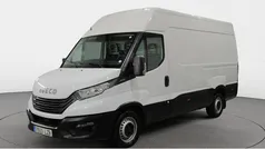 Blanco Usado 2022 Iveco Daily Berlina | 21.637 € (Buen precio)