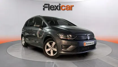 Usado VW Golf Sportsvan Advance 125 CV (91 kW) 2017 Gris Monovolumen