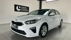 Gris Usado 2021 Kia Ceed Utilitario | 14.900 € (Precio justo)