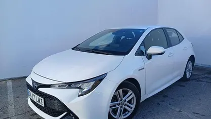 Blanco Usado 2021 Toyota Corolla Active Berlina | 20.990 € (Precio justo)