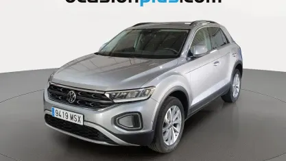 Usado VW T-Roc Life 110 CV (80 kW) 2024 Gris plata SUV