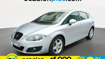 Usado Seat Leon Reference 125 CV (91 kW) 2010 Gris Utilitario