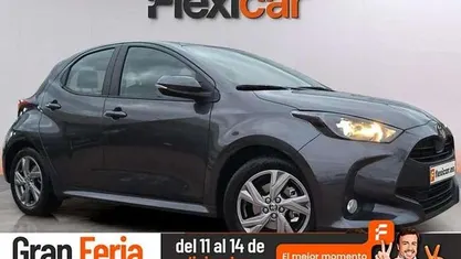 Usado 2024 Toyota Yaris Hybrid Active Utilitario | 19.490 € (Buen precio)