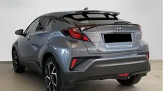 Gris / plata Usado 2023 Toyota C-HR Advance SUV | 25.800 € (Precio justo)