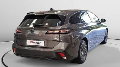 Käytetty Peugeot 308 Active 111 HP (81 kW) 2022 Harmaa Farmari