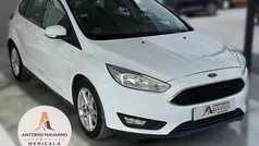 Blanco Usado 2017 Ford Focus ST-Line Berlina | 10.900 € (Precio justo)