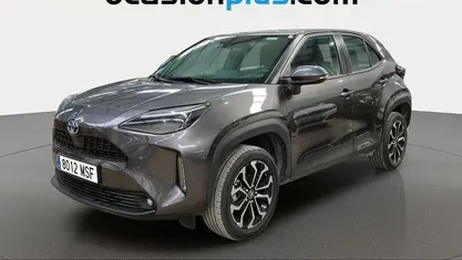 Usado 2024 Toyota Yaris Cross Active SUV | 21.864 € (Precio justo)