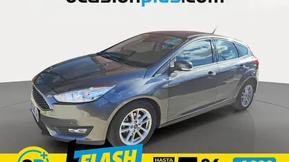 Usado Ford Focus Trend+ 125 CV (91 kW) 2015 Gris Utilitario
