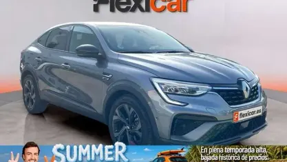 Usado Renault Arkana RS Line 145 CV (106 kW) 2022 Gris SUV