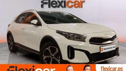 Usado Kia XCeed 141 HP (103 kW) 2023 Branco SUV