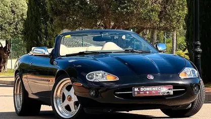 Usado Jaguar XK8 290 CV (213 kW) 1998 Negro Descapotable