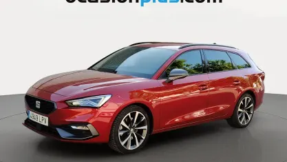 Usado Seat Leon FR 150 CV (110 kW) 2021 Rojo Monovolumen