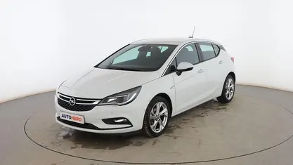 Blanco Usado 2017 Opel Astra Dynamic Berlina | 12.999 € (Precio justo)