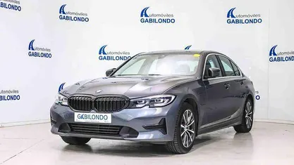 Usado BMW 330e Comfort Edition 292 CV (214 kW) 2020 Gris Berlina