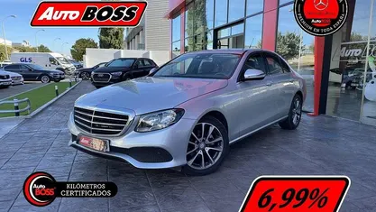 Usado Mercedes E220 194 CV (142 kW) 2017 Gris / plata Berlina