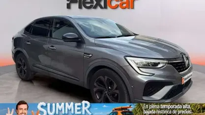 Usado Renault Arkana RS Line 160 CV (117 kW) 2023 Gris SUV