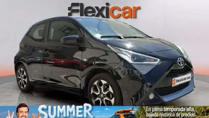 Usado Toyota Aygo X-wave 72 CV (52 kW) 2019 Negro Utilitario