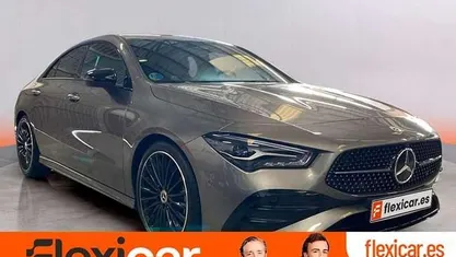 Usado Mercedes CLA200 163 CV (119 kW) 2025 Berlina